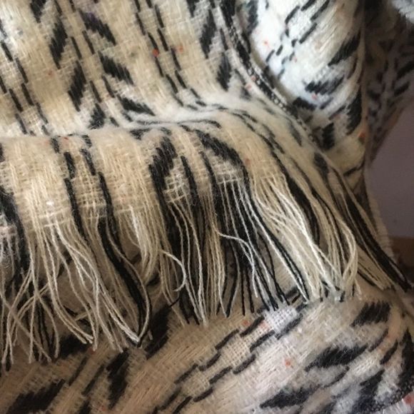 MUDD Western Motif Open Front Cardigan Sweater. - Picture 9 of 9